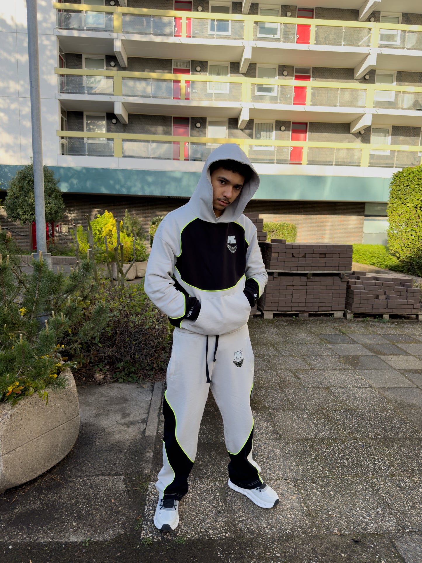 MG | LINE by LINE | Pants